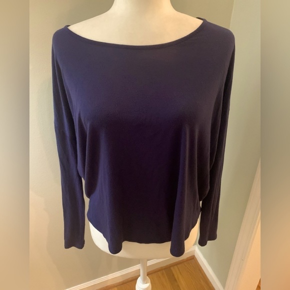 Vince navy jersey top with dolman sleeves, size XS - Picture 1 of 5